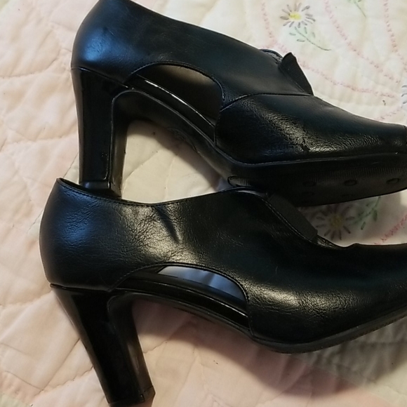 Black Life Stride heels.  6M - Picture 4 of 6